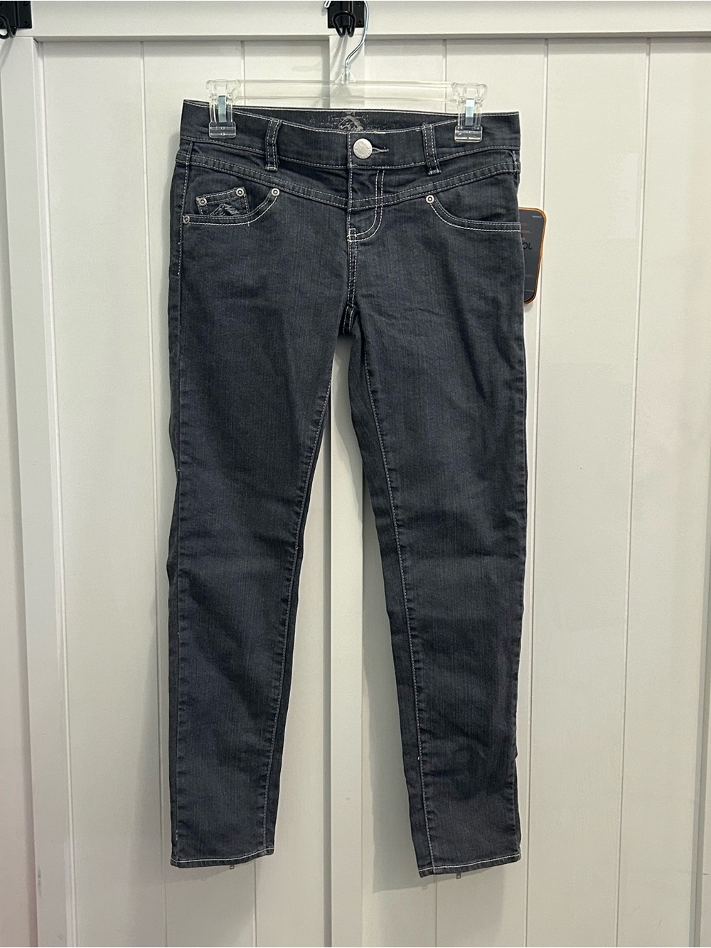 Jordache Dark Gray Bow Back Capris
